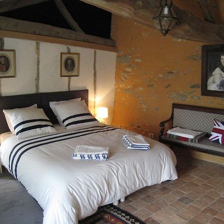 Bed and Breakfast Le Logis Des Tourelles Beaupréau Pokoj fotografie