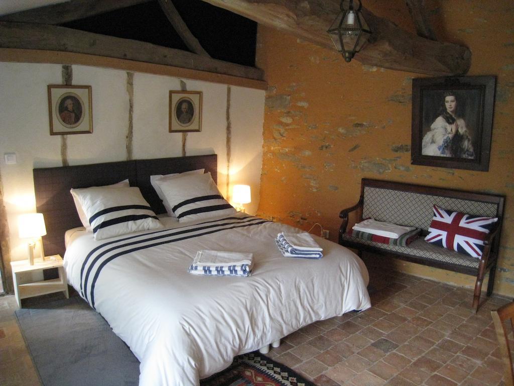 Bed and Breakfast Le Logis Des Tourelles Beaupréau Pokoj fotografie